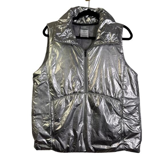 NEW BALANCE Vest Medium Shine Radiant Heat Metallic Silver Half Zip High Collar - Picture 2 of 12